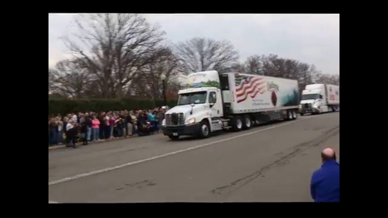 Wreaths Across America Escort to Arlington National Cemetery 2015 YouTube