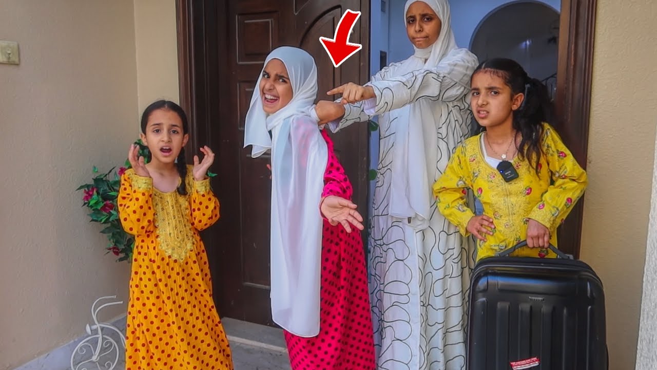 Назойливый сосед заставляет Лулу войти! — Girls' Talk