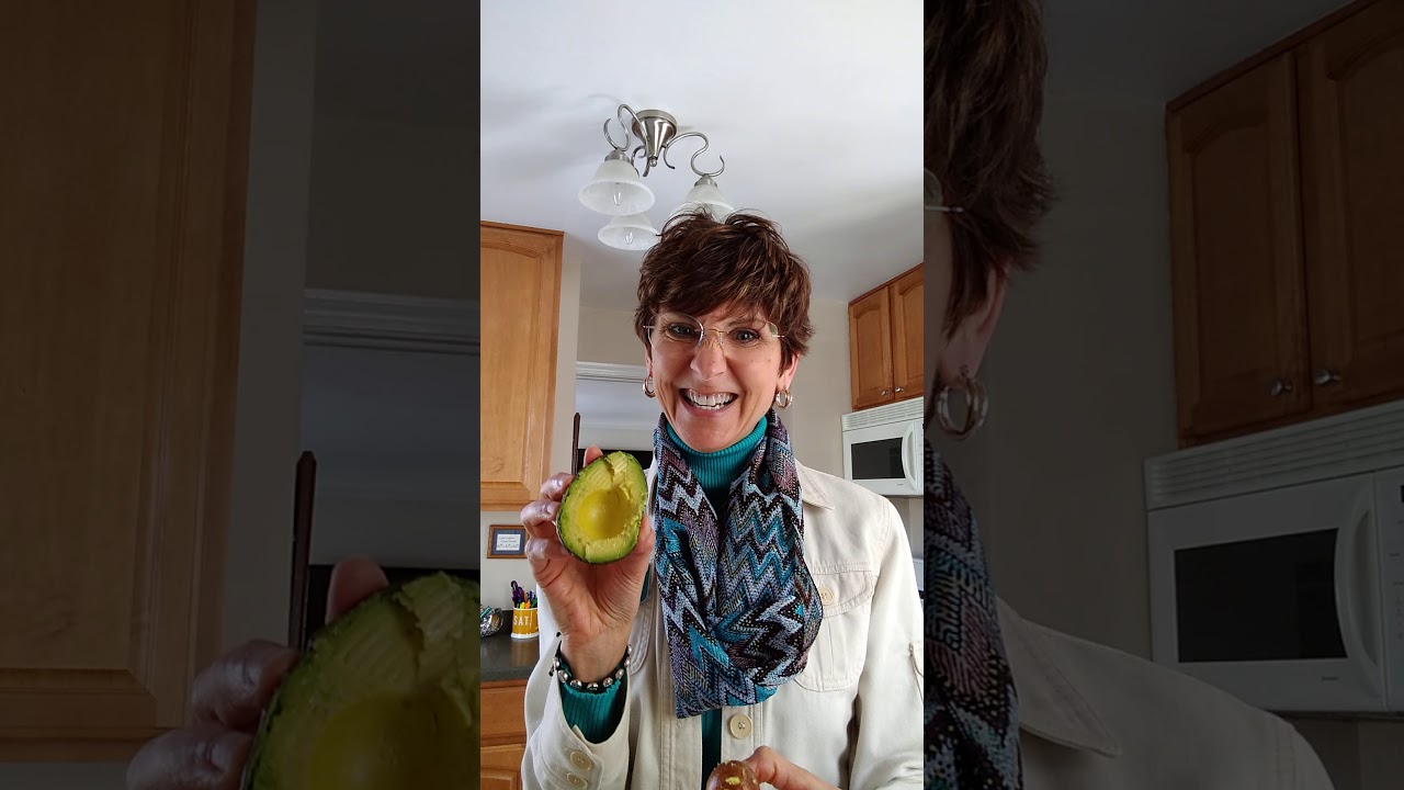 How to Grow an Avocado Tree From a Seed 