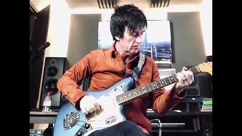 How to play ‘Some girls are bigger than others’ By Johnny Marr