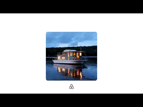 Find a stay that floats your boat in the Houseboats category. - Find a stay that floats your boat in the Houseboats category.