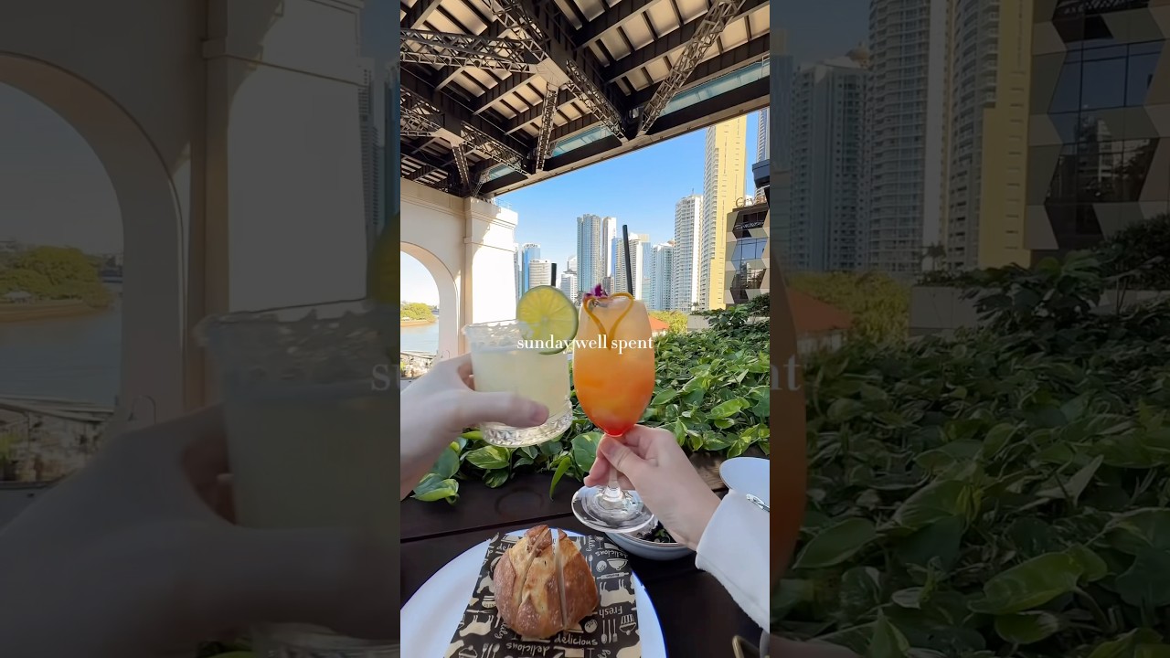 $85 bottomless brunch 📍Crystalbrookr Vincent Hotel 