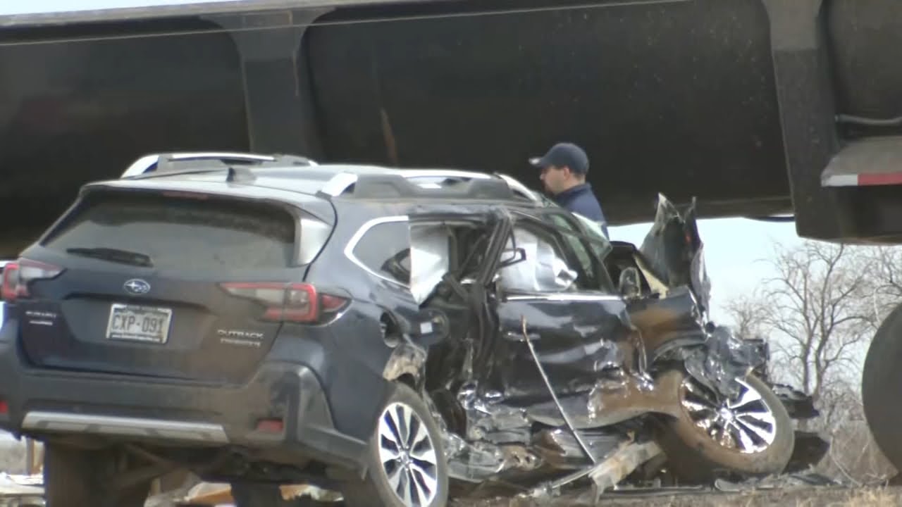 Video shows aftermath of deadly pileup crash in Colorado - YouTube