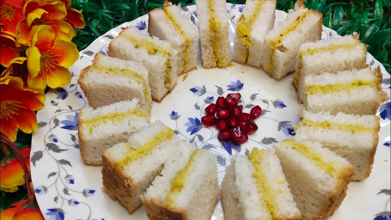 Green/ Raw Tomato Chutney Sandwich Recipe || Food 'n' Flames