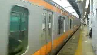 中央線E233系発車