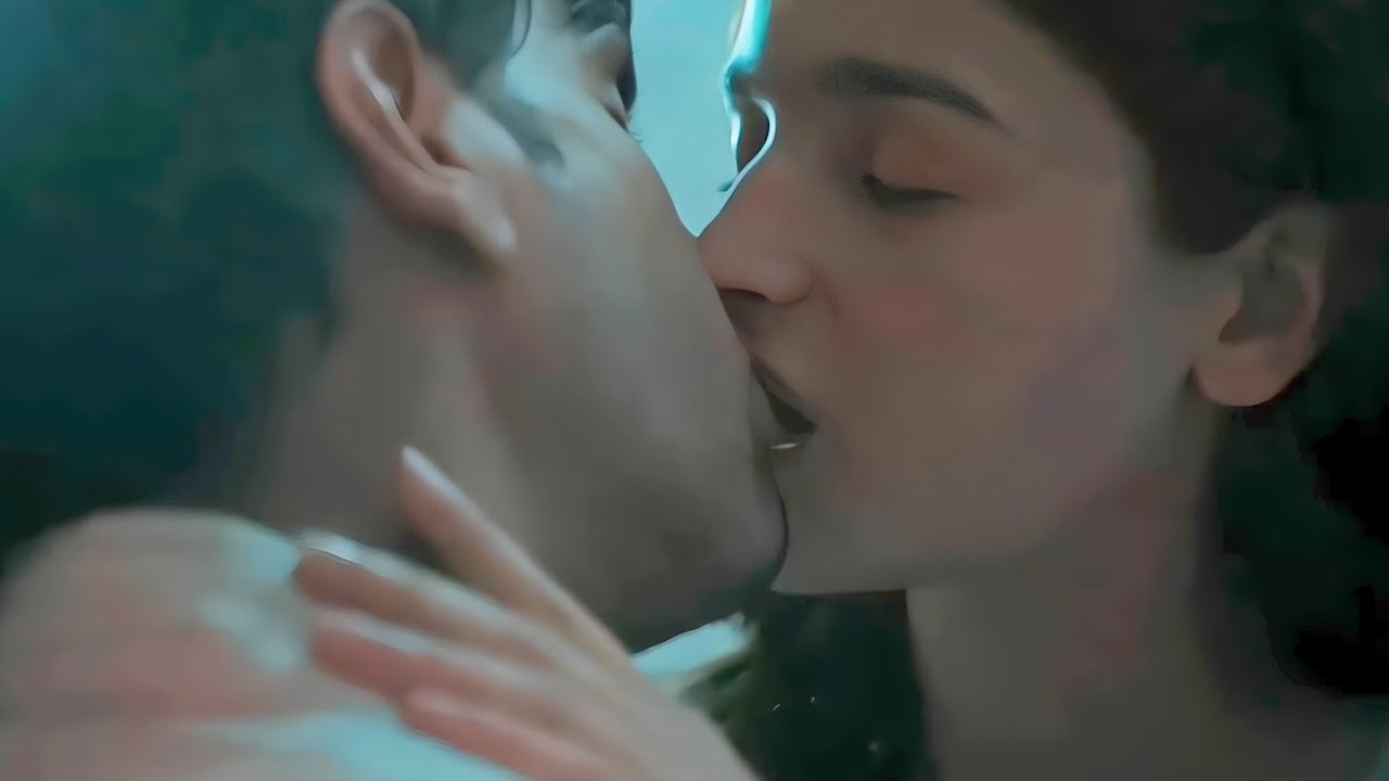 Gully Boy  4K All Kissing Scenes  Alia Bhatt Ranveer Singh