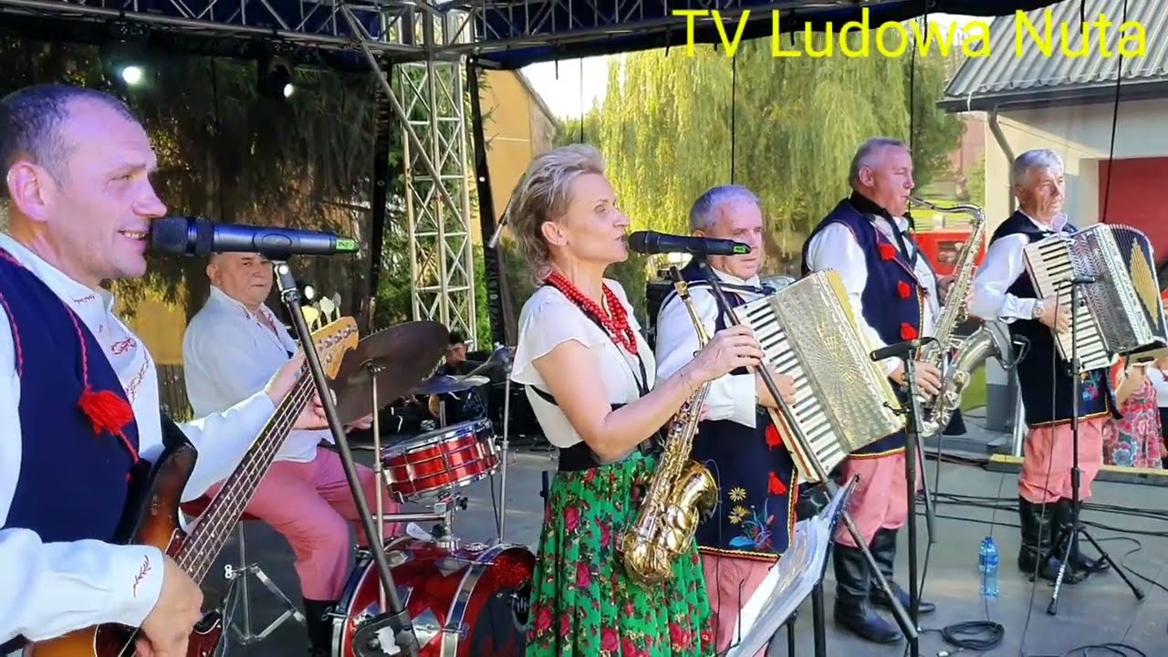 Kapela HEŃKA z Małogoszcza na festynie u KGW Staniowice 13 08 2023