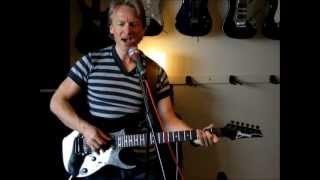 Guitar Studio (Open House 22.04) - Johan Bellis playing Train Marry Me