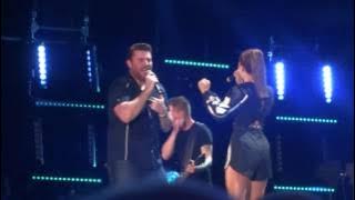Chris Young and Cassadee Pope sing