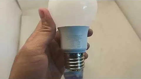Lampu LED Bulb Philips 6W Warm White