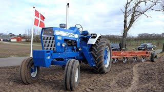 Ford 8000 on duty ploughing w/ 5-furrow Plough | Danish Agriculture