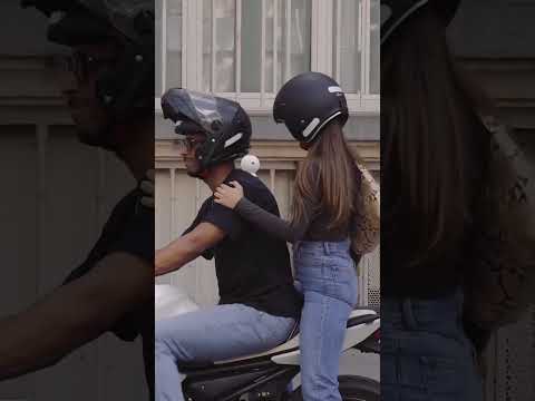 Video: Jeanne Damas, naujausias Paryžiaus stiliaus kūrinys