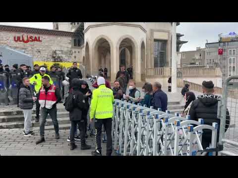 Taksim Meydanı'na çıkan yollar kapatıldı