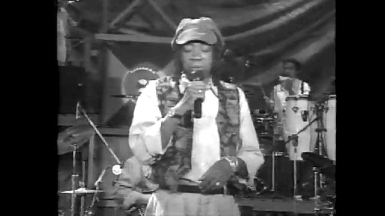 MILTON NASCIMENTO - Caçador de Mim - Com KECO BRANDÃO e Banda do CIA DA MÚSICA.