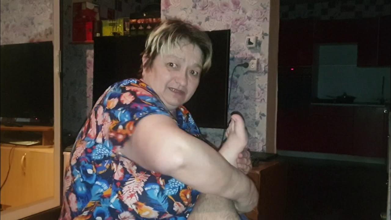 Ужин копчёнными сосисками в ограде с Девушкой Олесяй и моим другом Денисом You