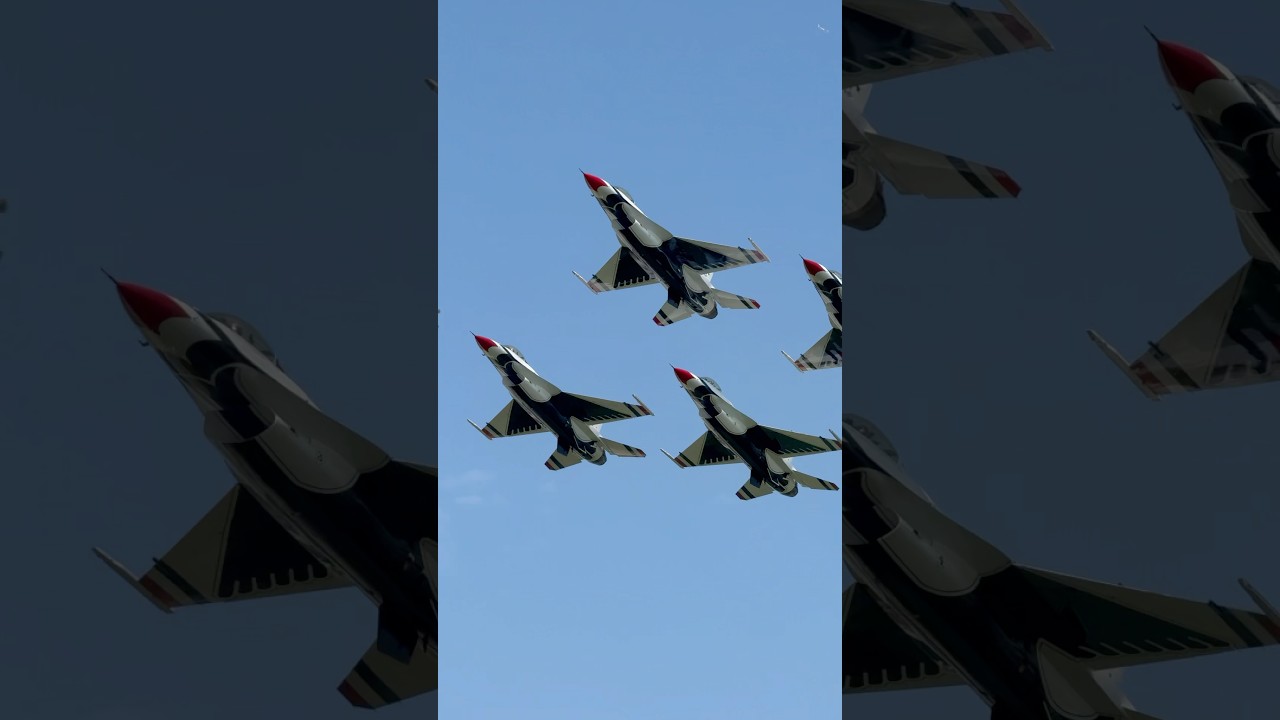 United States Air Force Thunderbirds 4 ship blasting off out of Gary/Chicago International Airport!