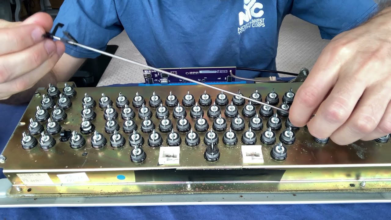 IBM Beam Spring Displaywriter Keyboard: Lock key release wire mechanism and space bar stabilizer