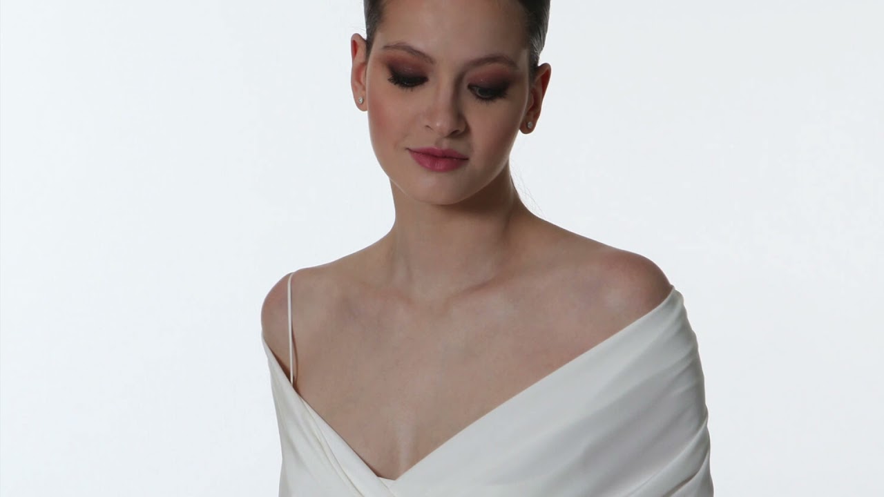Valentini abiti da sposa rigorosamente Made in Italy, raffinatezza ed  eleganza