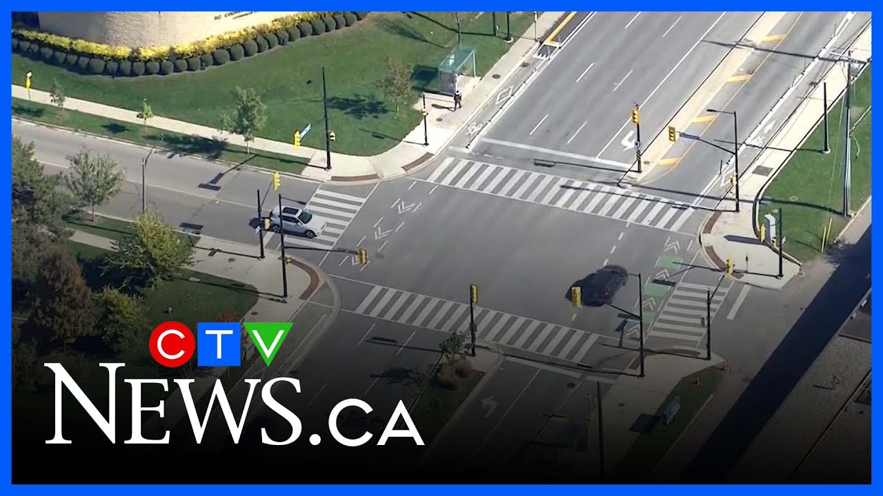 Ontario moving ahead with Toronto compromise on bike lanes despite appeal