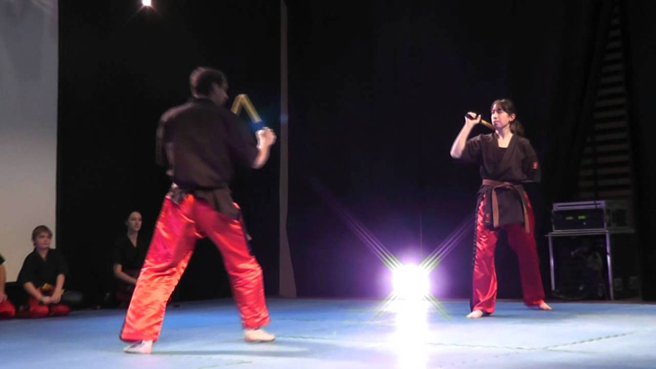Nunchaku de Combat Japan Touch 2013 (Lyon Eurexpo) YouTube