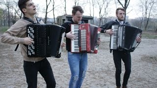 Adele - Hello__CrazyAccordion Trio cover chords