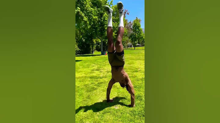 How many do you think I did🔥 #acrobat #backflip #circus #youtubeshorts #tumbling #shorts