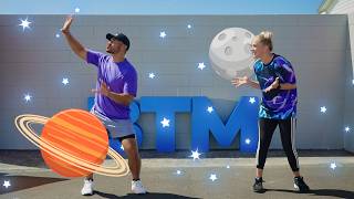 Ages 4–5 | 30-Minute BORN TO MOVE Workout | #30 The Universe | LES MILLS