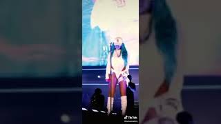 Karol G Se quiebra al Cantar Ocean