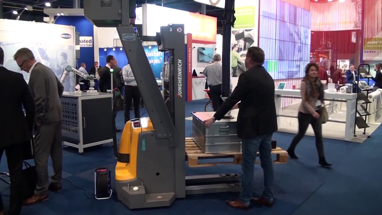 Stapelaar met tilhulp (vacuümheffer) | Jungheinrich