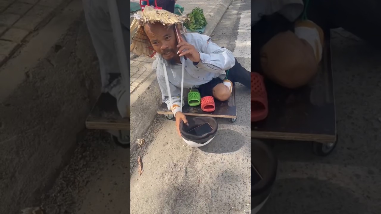 ong đi qua bà đi lại cho con xin #trending #funny #tuonggoquy #haihuoc #tuongphung #automobile