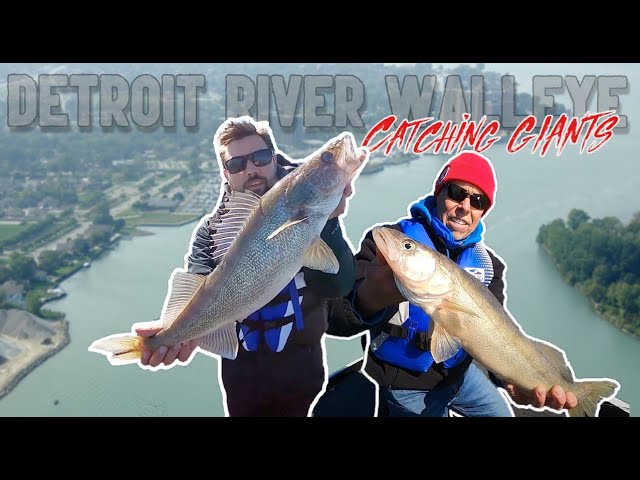 Jigging with Night Crawlers (Walleyes) 