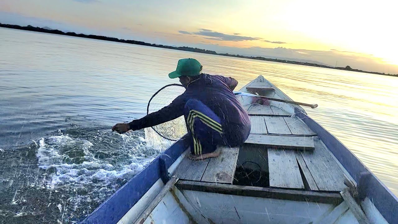 SUNGGUH LUAR BIASA SEKALI TENAGA IKAN INI  SIPEMANCNG DIBUAT KESULITAN UNTUK MENAKLUKKANNYA