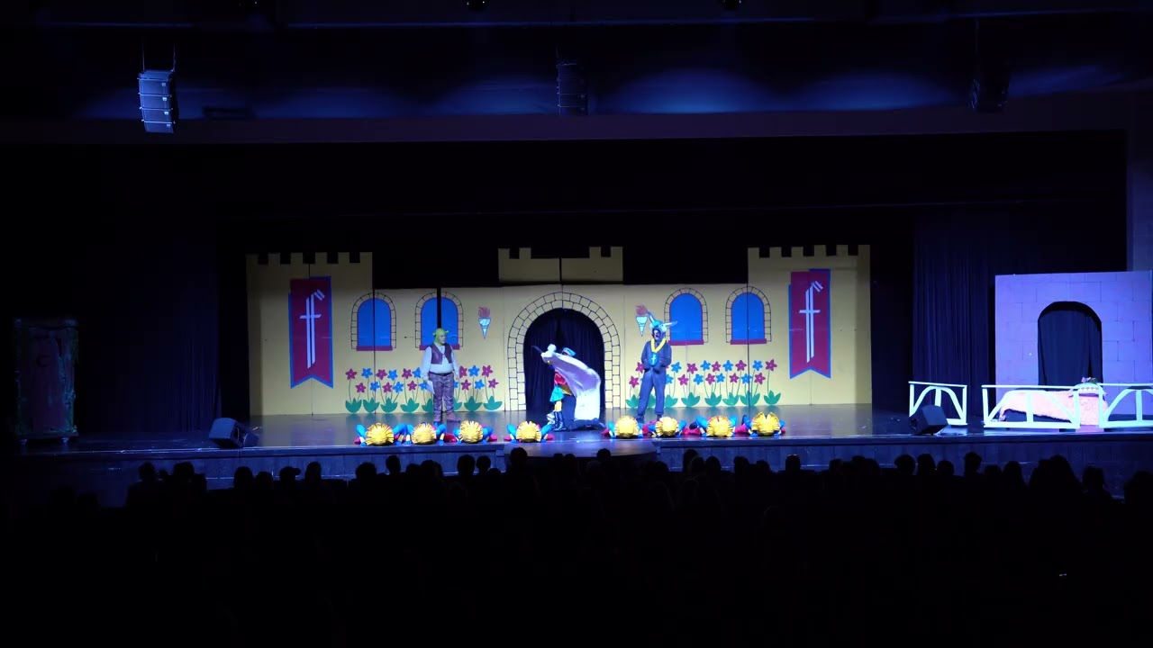 Shrek the Musical (Farquaads Castle to Dragon's Castle)