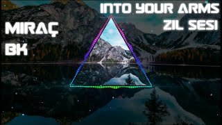 Into Your Arms - Zil Sesi / BASS Resimi