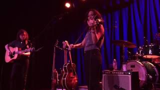 Video thumbnail of "Amanda Shires - Slippin', Live at the Waiting Room Lounge, Omaha, NE (11/5/2016)"