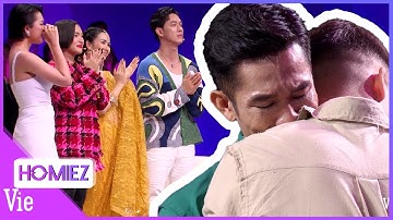 Màn cầu hôn của cặp đôi LGBT trong sự chúc phúc của mẹ khiến dàn cố vấn xúc động | NGƯỜI ẤY LÀ AI