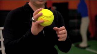 How to Hold a Softball Correctly | Softball Lessons screenshot 1