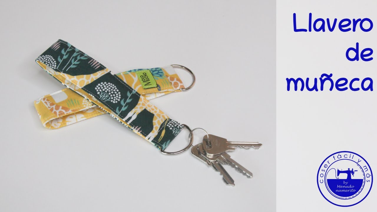 Llavero de muñeca con retales