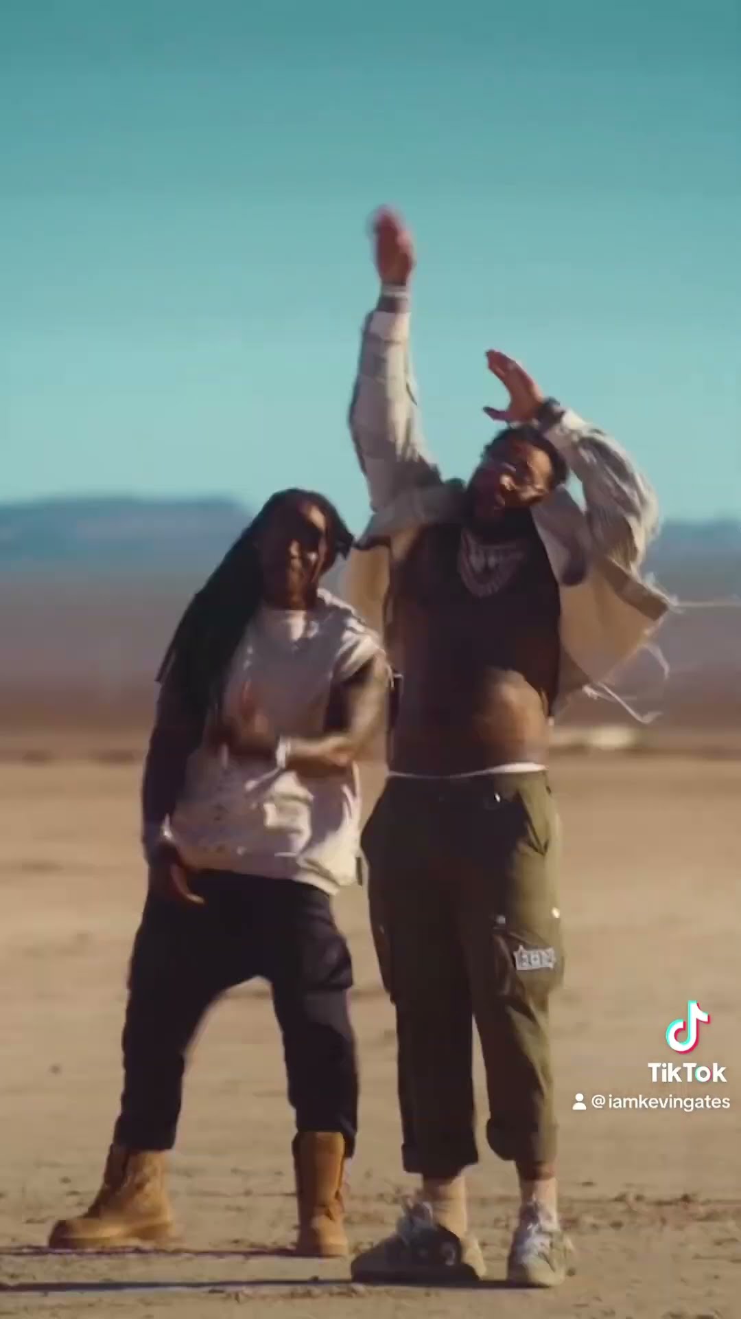 New squad, pretty broads #kevingates #yoncefreestyle