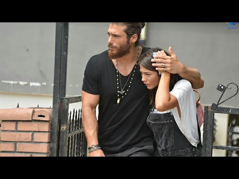 بعدين بقة من قلة نوم واليوم الملخبط ده سنام جان