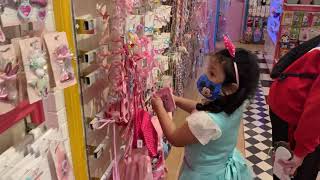 Incesss Laura Suka Banget Shopping