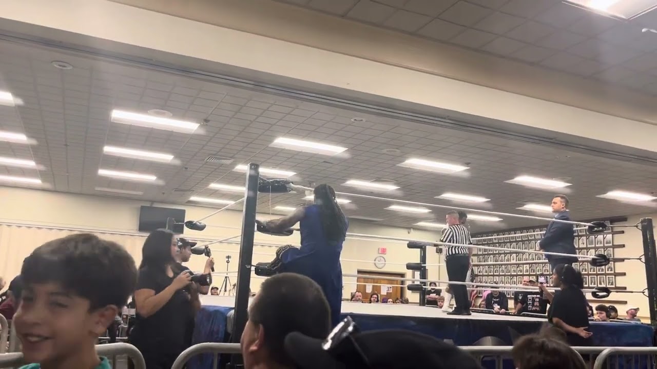 kaun vs myles hawkins for the mcw heavyweight championship