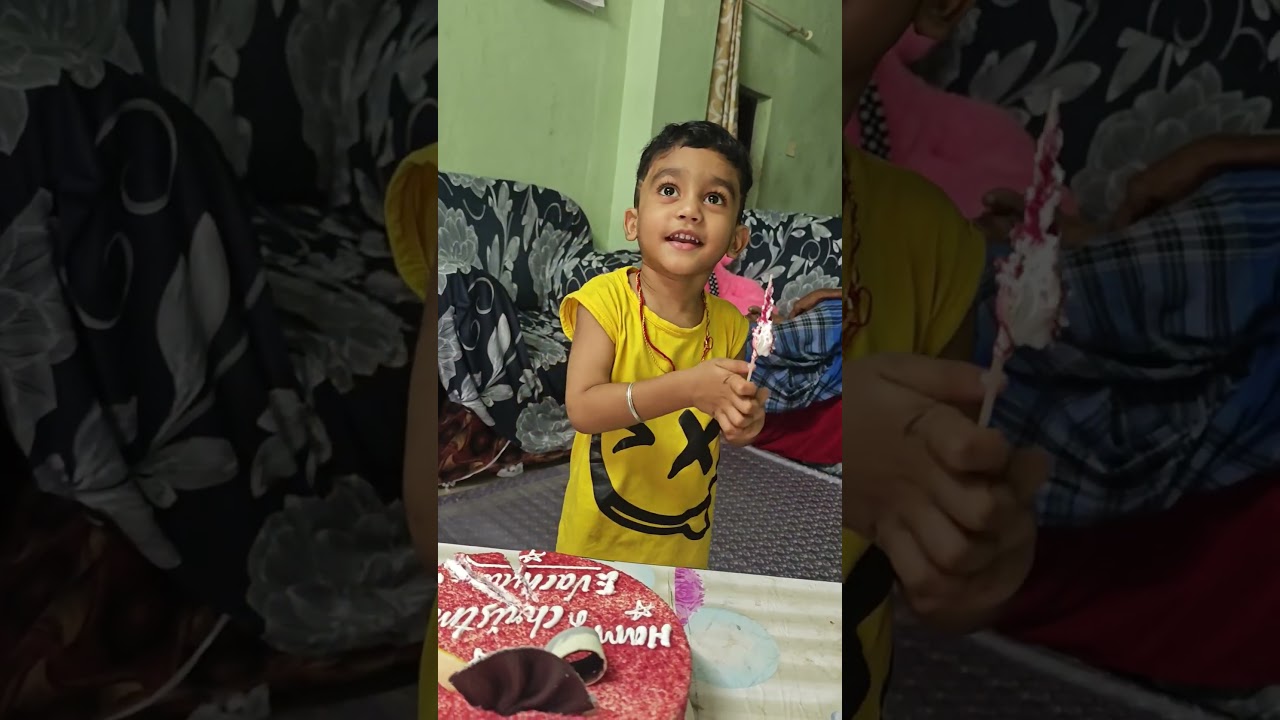 cake cutting 😜#likeandsubscribe #love #babychoice #cake #cakeworld #viral #song #love #music