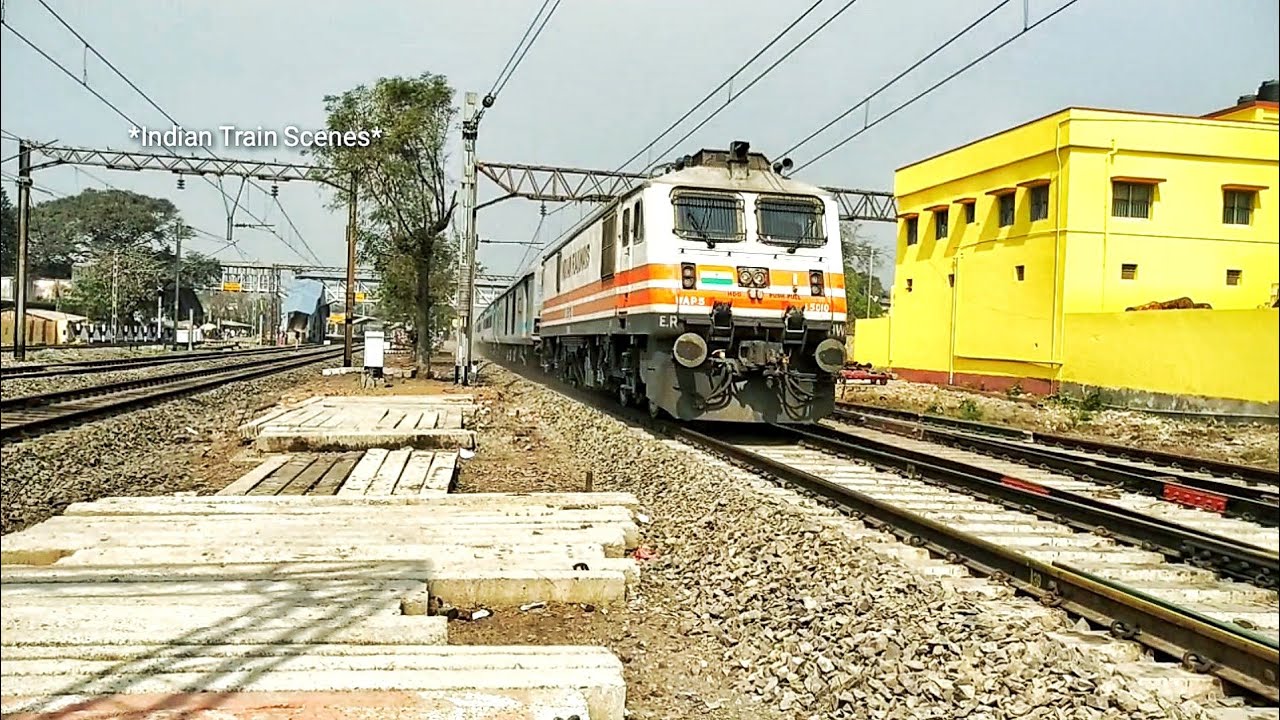Rocking Acceleration By Hwh Wap5 !! Malda Town Howrah Intercity Express Rushes Towards Bandel