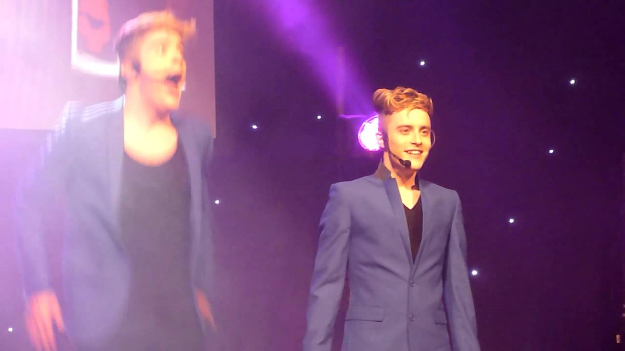 Jedward Tara Reid,'LIPSTICK',Goodbye Olympia Theatre 20/4/14 YouTube