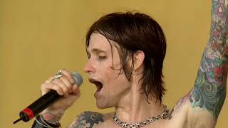 Vignette de la vidéo "Buckcherry - Lit Up  - 7/23/1999 - Woodstock 99 West Stage"