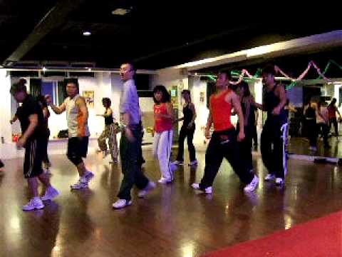 2010-1208屏東全球亞洲「蕭亞軒  不愛請閃開」.AVI