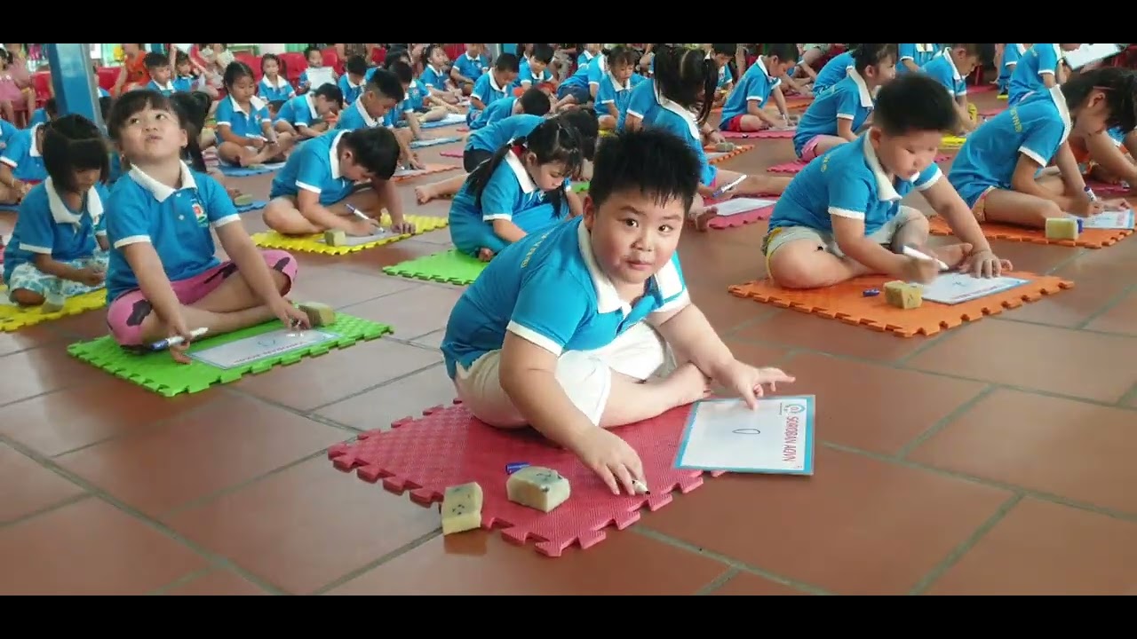 Bé (trung đức) thi rung chuông vàng  toán tư duy lớp lá 3