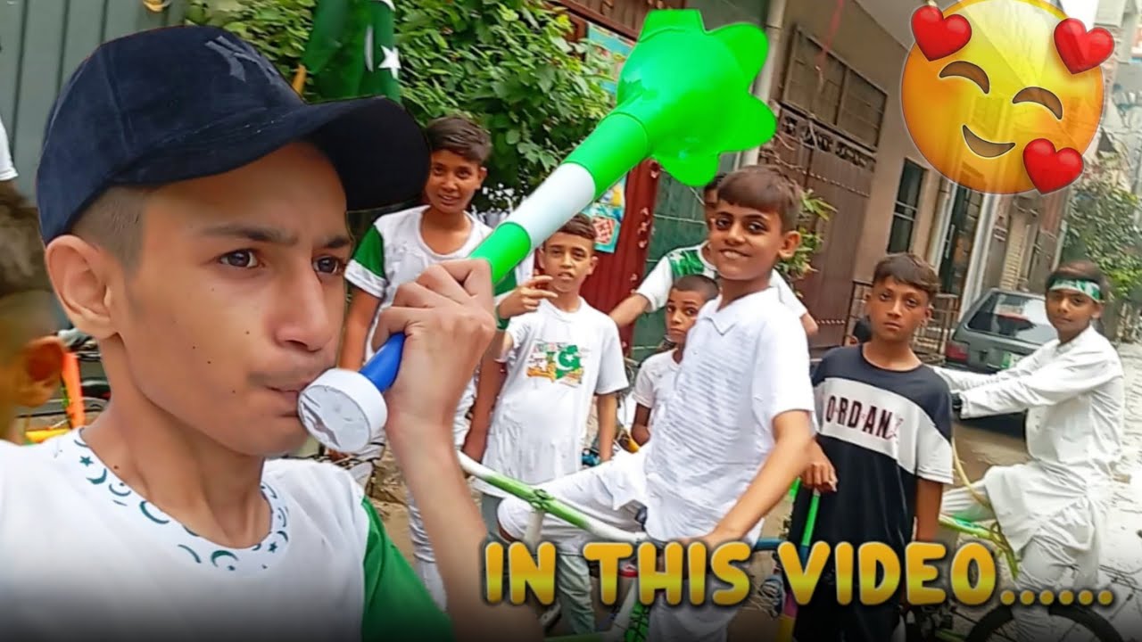 Celebrating Independence Day on Cycle 😀 Full enjoy with friends 😍 