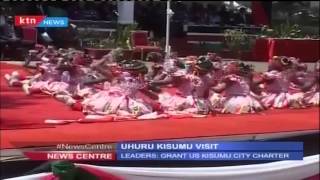 President Uhuru Kenyatta receives a warm welcome in Kisumu City
